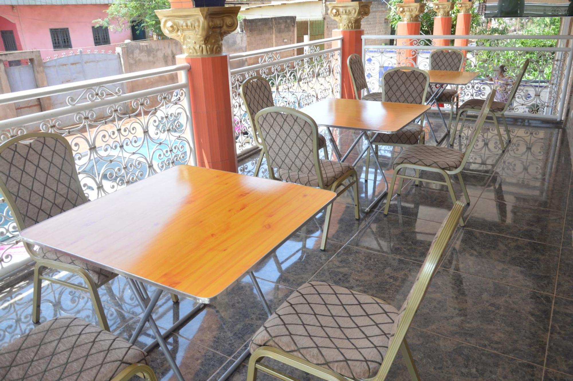 Nikita Hotel Yaounde Exterior photo